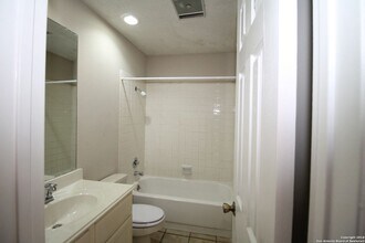 10305 Vigilante Trail in Converse, TX - Building Photo - Building Photo