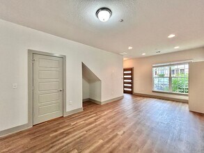 12284 Mulligan Glen Ct in Austin, TX - Building Photo - Building Photo