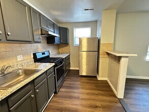 4632 Hillside Rd SE in Washington, DC - Building Photo - Building Photo