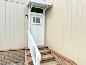 41 Spruce Via in Anaheim, CA - Building Photo - Building Photo