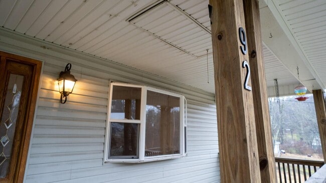 92 Brenton Dr in Newark, OH - Foto de edificio - Building Photo