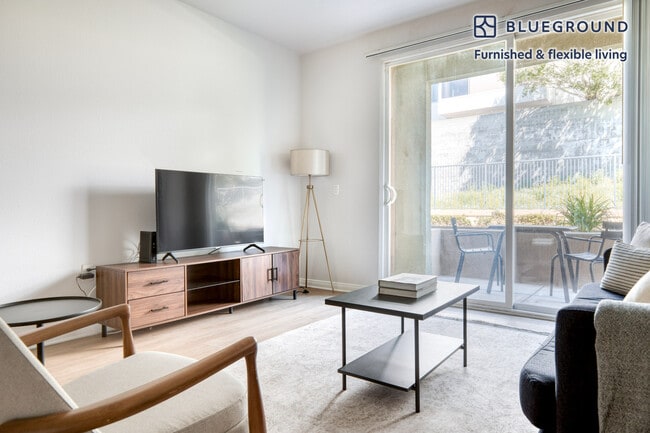 8700 Pershing Dr in Los Angeles, CA - Building Photo - Building Photo
