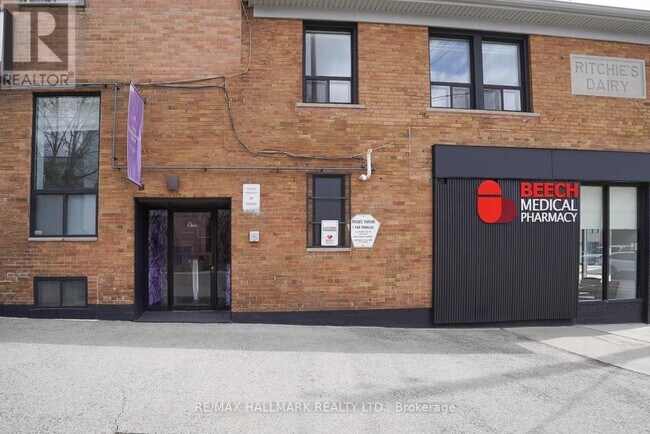 1 Hannaford St in Toronto, ON - Building Photo - Building Photo