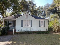 2710 Oaklawn St in Beaufort, SC - Building Photo - Building Photo