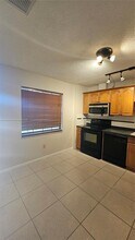 7502 Nova Dr in Davie, FL - Foto de edificio - Building Photo