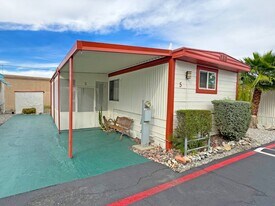 70210 CA-111 in Rancho Mirage, CA - Building Photo