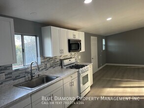 32219 Leprechaun Ln in Bonsall, CA - Building Photo - Building Photo