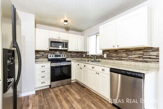 3748 W Lewisport Dr in West Jordan, UT - Building Photo - Building Photo