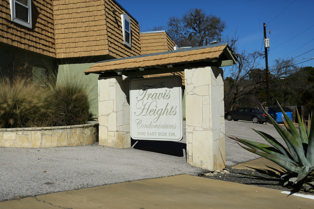 Ivanhoe Apartments in Austin, TX - Building Photo