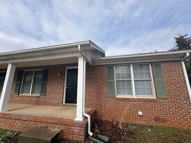 2905 Raintree Dr in Bowling Green, KY - Building Photo