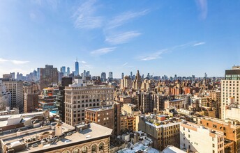 1 Union Sq in New York, NY - Building Photo - Building Photo