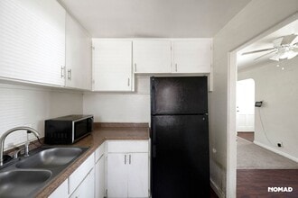 1932 Del Mar Pkwy in Aurora, CO - Foto de edificio - Building Photo