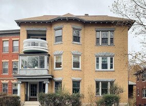 803 Washington St, Unit #1 in Brookline, MA - Building Photo