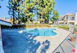 2410 N Towne Ave in Pomona, CA - Building Photo - Building Photo