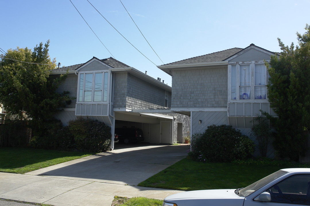 1616 Paru St in Alameda, CA - Building Photo