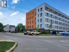 75-175 Barrie Rd in Orillia, ON - Building Photo - Building Photo