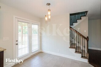 614 Hollow Crst in Clarksville, TN - Building Photo - Building Photo