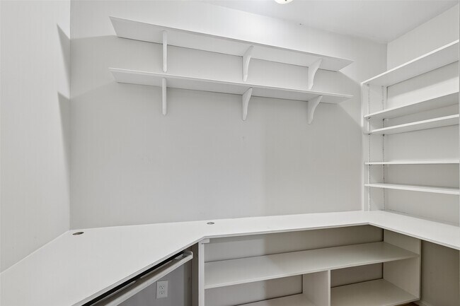 property at 1810 Indian Shores Rd