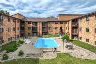 Westwood Park in Bismarck, ND - Foto de edificio - Building Photo