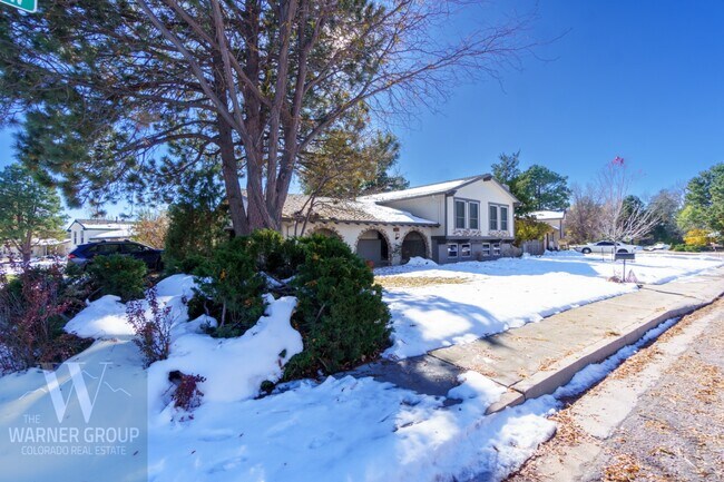 3295 Parade Cir E in Colorado Springs, CO - Building Photo - Building Photo