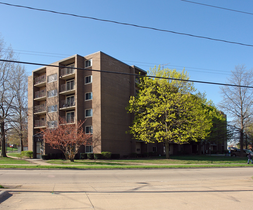 Collinson in Akron, OH - Building Photo