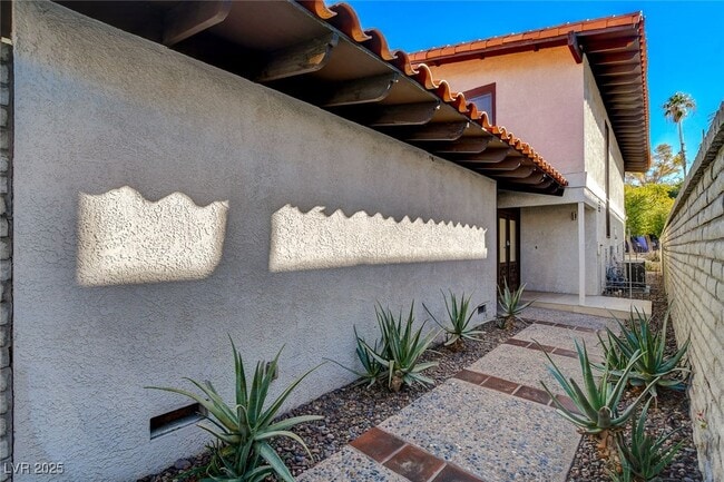 945 Vegas Valley Dr in Las Vegas, NV - Building Photo - Building Photo