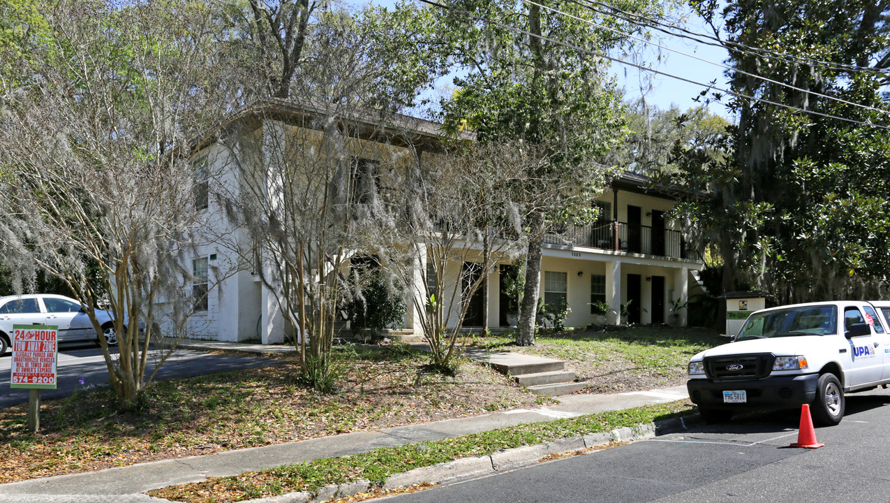 The Cascades in Tallahassee, FL - Foto de edificio