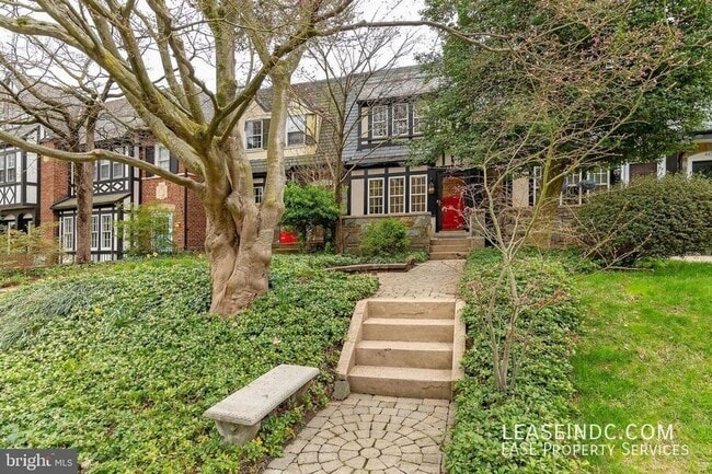 4434 Reservoir Rd NW in Washington, DC - Building Photo - Building Photo