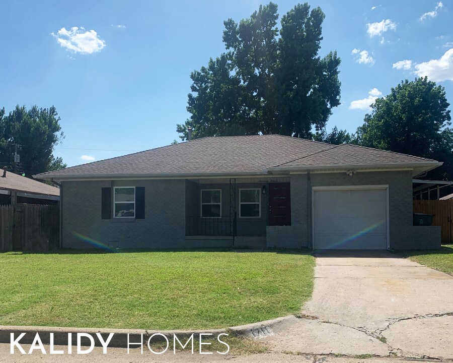 1711 N Vermont Ave in Oklahoma City, OK - Building Photo