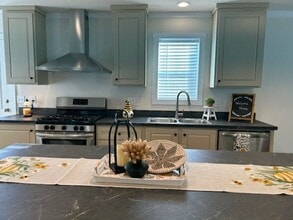 39500 Warren Rd in Canton, MI - Building Photo - Building Photo