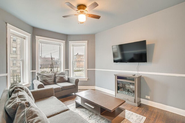 property at 7442 S Ingleside Ave