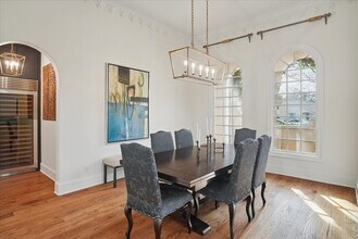 6807 Lupton Dr in Dallas, TX - Building Photo - Building Photo