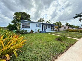 3520 NW 178th St in Miami Gardens, FL - Building Photo