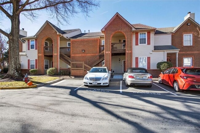 property at 901 Gas Light Ln