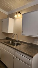 533 E Avenue Q12, Unit B in Palmdale, CA - Building Photo - Building Photo
