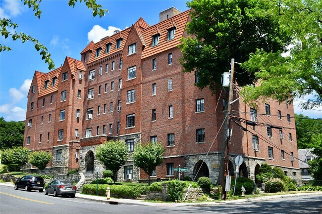 property at 22 Sagamore Rd
