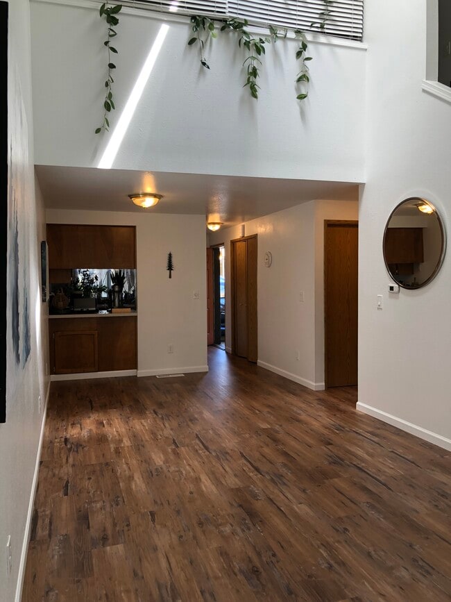 824 SW Maple Tree Dr in Corvallis, OR - Building Photo - Building Photo