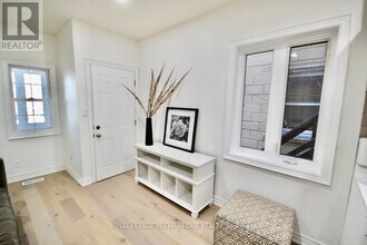 312 Rustic Rd in Toronto, ON - Building Photo - Building Photo