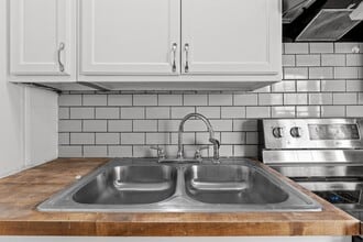 2301 N 16th St in Waco, TX - Building Photo - Building Photo