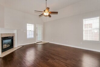 9882 Wynngate Dr in Olive Branch, MS - Building Photo - Building Photo