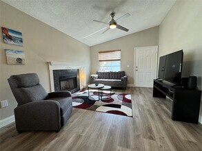 3811 59th Ave W in Bradenton, FL - Building Photo - Building Photo