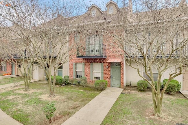 10600 Lakes Blvd in Baton Rouge, LA - Building Photo - Building Photo