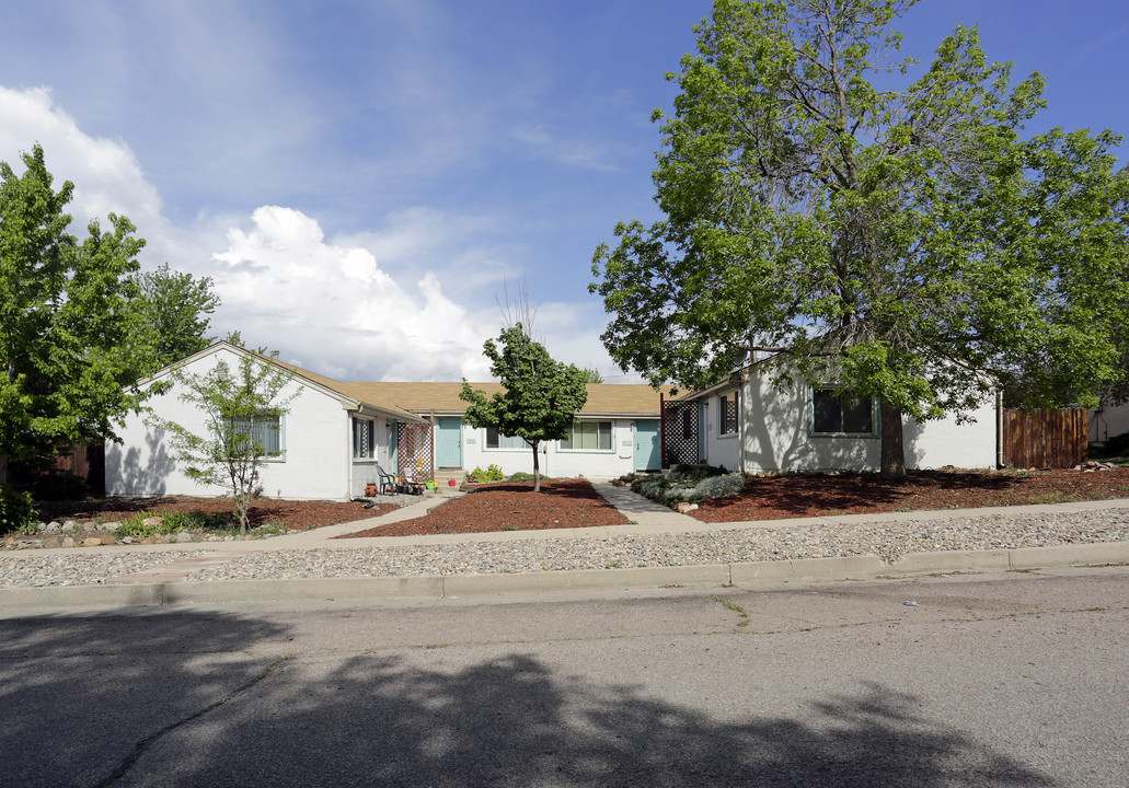 408 N 28th St in Colorado Springs, CO - Building Photo