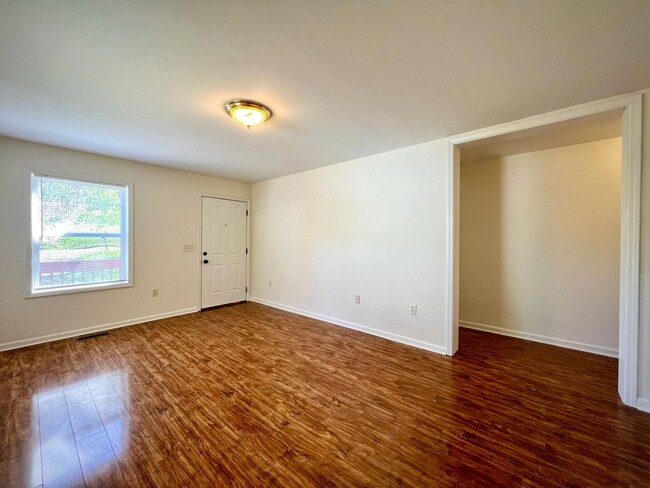 30 Branning St in Asheville, NC - Building Photo - Building Photo
