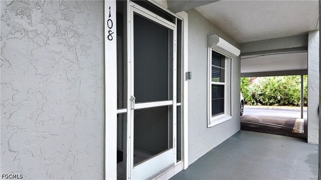 509 Roma Ct in Naples, FL - Building Photo - Building Photo