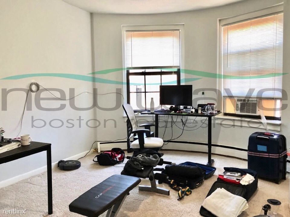 164 St Botolph St-Unit -Apt 10 in Boston, MA - Building Photo