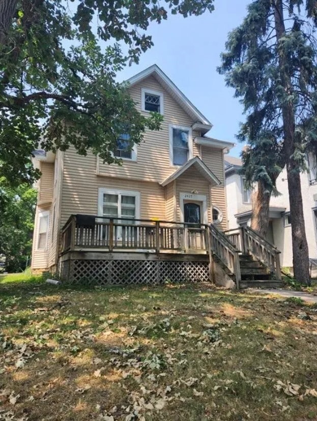 property at 2427 N 4th St