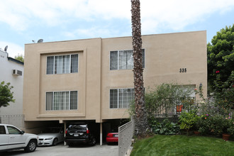 335 N Oakhurst Dr in Beverly Hills, CA - Building Photo - Building Photo