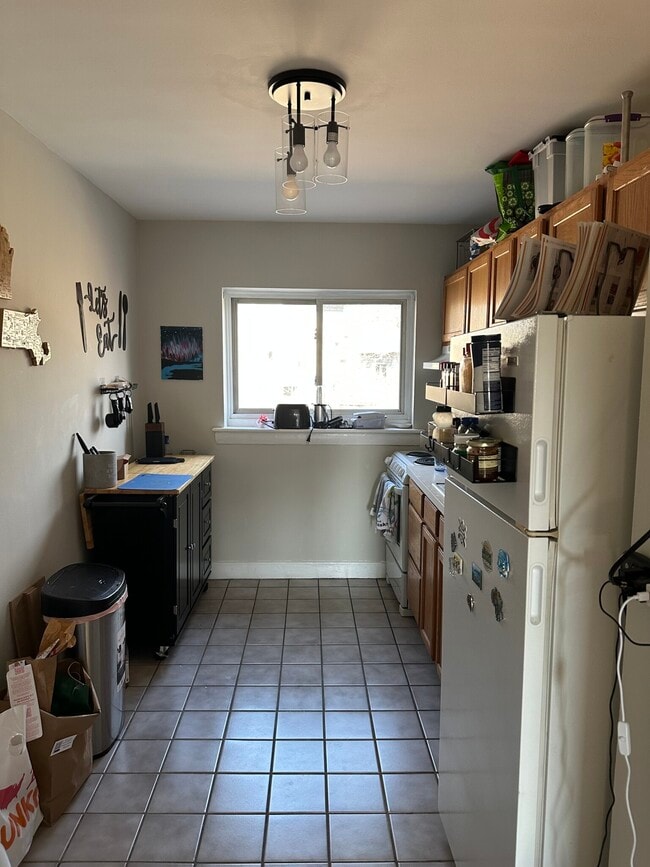 9 Centre St, Unit i