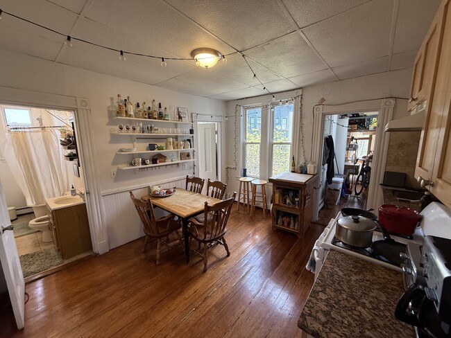 252 Windsor St, Unit 3L in Cambridge, MA - Building Photo - Building Photo